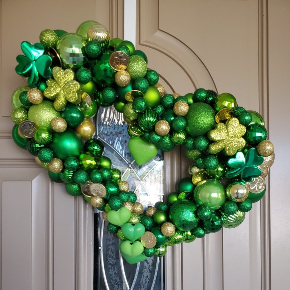 St Patricks Day Custom Heart Shaped Wreath, Green and Gold Wreath, Irish Wreath